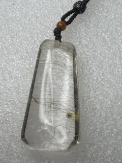 水晶ペンダントネックレス 金色インクルージョン