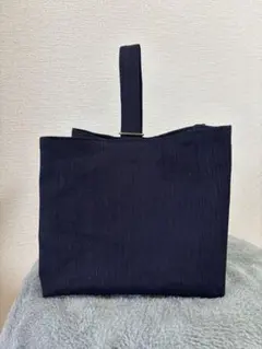 Item thumbnail for item 473cb146-29d2-4da9-b66b-ac11a733306a