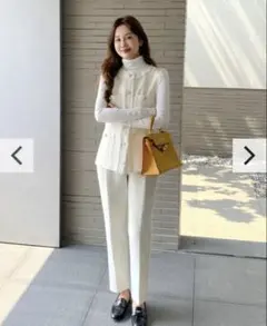 バースデーバッシュ、ホワイト ツイードジレ