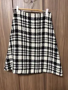 フレアスカート　膝丈　ツイードチェック