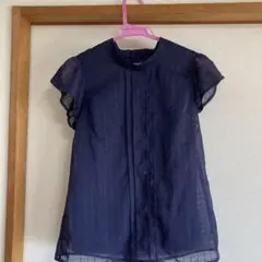 「値下げ」ブラウスPATTERN フレンチ袖　S 紺色　涼しげキラキラのサムネイル