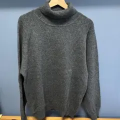 UNIQLO ダークグレー　タートルネック セーター　ニット　L