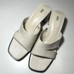 ZARA ホワイト ミュール サンダル　中ヒール　38 ／ 24.5cmのサムネイル