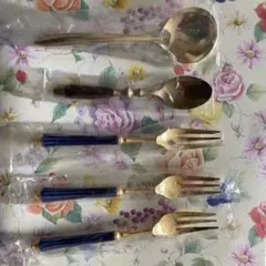 カトラリーセット ゴールドと青 5点