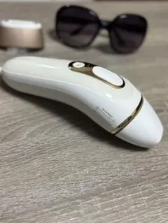 BRAUN脱毛器 ホワイト 液晶画面 収納ケース付き - メルカリ