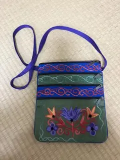 刺繍花柄ショルダーバッグ