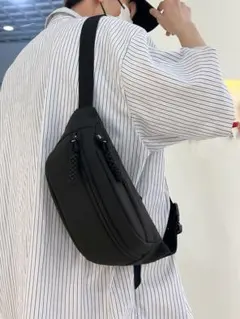 ボディバッグ☆ウエストポーチ☆ブラック☆男女兼用☆調整可能☆