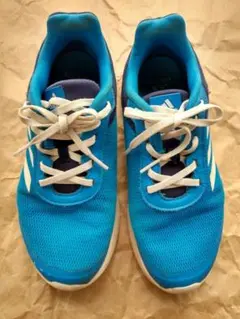 アディダス　adidas　スニーカー　23.5cm　水色　紺　ネイビー　白