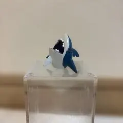 当時物/廃盤】モンコレ サメハダー 水中台座付き TOMY刻印 レトロ 希少