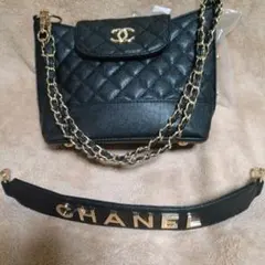 CHANEL ノベルティ ブラックレザー ハンドバッグ