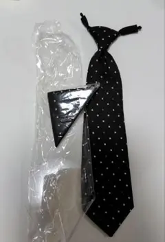 黒にグレーと白のドット柄 ネクタイ