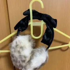 【バナナチップス】リボンつきヒョウ柄ハートイヤーマフラー