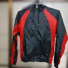 ナイキJordan ウィンドブレーカー 黒/赤