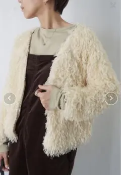 【新品未使用】フェザーショートジャケット