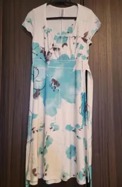 purple rain 半袖 ワンピース 花柄のサムネイル