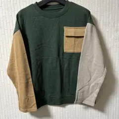 裏起毛胸に蓋付きポケットがあるカットソー。 新品未使用