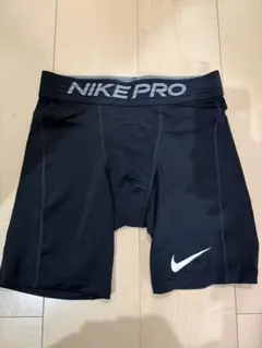 Nike Pro ブラックショートパンツ　S