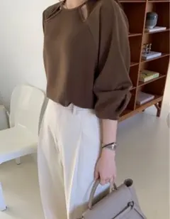 【極美品】体型カバー◎N.sきれいめカットデザイン長袖ブラウス 茶色フリーサイズ