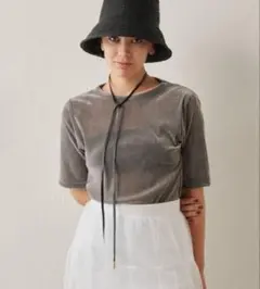 美品　Whim Gazette フロッキーハーフスリーブプルオーバーのサムネイル
