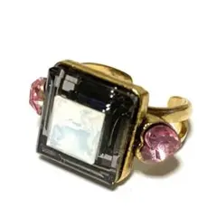 UNE LIGNE フランス製　スワロフスキークリスタル　スクエアーリング