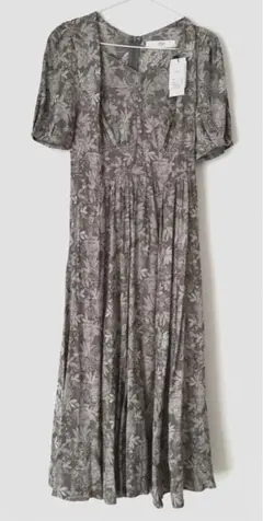 タグあり　新品未使用品　tocco 花柄　グレー　ワンピース