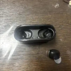 ワイヤレスイヤホン ブラック　片耳のみ　レフト　JBL wave buds 2のサムネイル