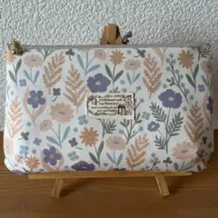 ハンドメイド　ポーチ　ダーツ入り　角丸　花柄 ピンク　紫　ブルー