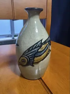 やちむん　魚紋　金城敏男 Amazon.co.jp: やちむん 魚紋文様 金城敏男 壺 : ホーム＆キッチン