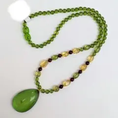 【値下げしました】 グリーン琥珀 ネックレス 32×21mm イエロー ブラウン