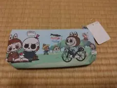 大人気LABUBU ペンケース