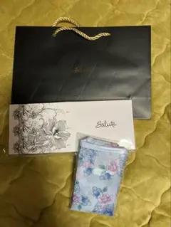 2025年最新】サルート ノベルティ ハンガーの人気アイテム - メルカリ