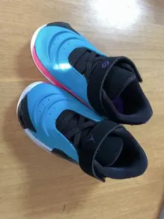 Jordan キッズシューズ 青/黒/ピンク