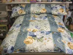 限定お買い得品‼️新品＊ロイヤル＊フランス９３％＊増量１，３キロ＊羽毛布団ＳＢ