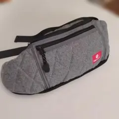 Marmot グレー キルティング ボディバッグ・ウエストポーチのサムネイル