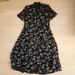 花柄 半袖シャツワンピース 黒