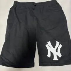 Majestic Athletic ショートパンツ ニューヨーク・ヤンキースのサムネイル