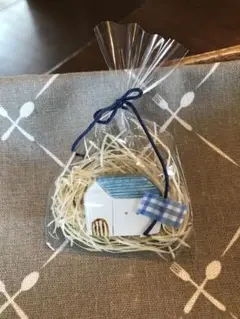 ハンドメイドブローチ　お家