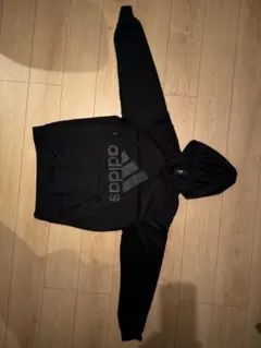 【試着のみの美品】adidas_パーカー_Mサイズ ( ブラック )