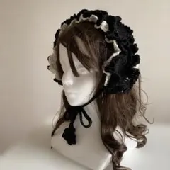 ハンドメイド　ブラック　ヘッドドレス　リボン　フリル➕白　お花モチーフ