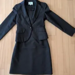 美品しまむらセオレアTHEORIA ブラックスーツ 9AR水玉ドット黒ブラック白