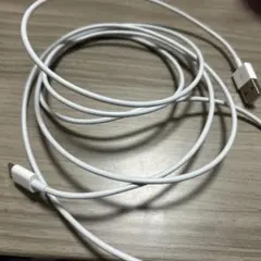 Apple Lightningケーブル