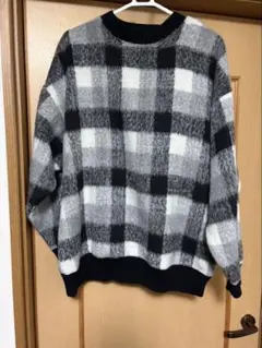 グレー系チェック柄長袖ニット