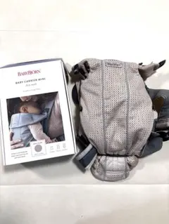 ベビービョルン　ベビーキャリアミニ ピンク メッシュ 抱っこ紐