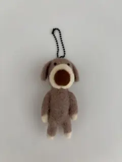 羊毛フェルト 犬の人形 ストラップ付き