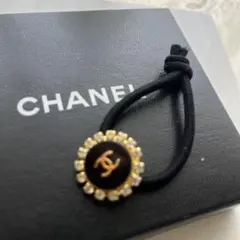 CHANEL ヘアゴム フラワーモチーフ ココマーク　美品　16C CHANEL ヘアゴム フラワーモチーフ ココマーク 美品 16C - メルカリ