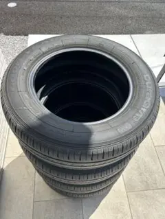 グッドイヤー 15インチ ラジアル 195/65/15 4本セットのサムネイル