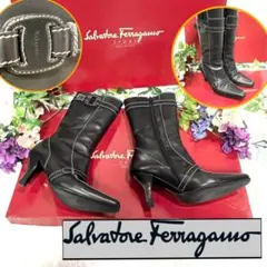 美品❤️Ferragamo ヴァラ 23cm/5.5C ミドルブーツ スト 黒