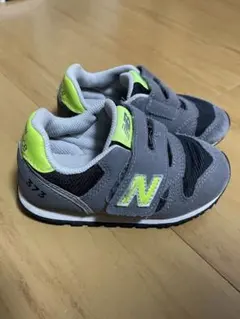 ニューバランス　373 スニーカー　ベビーシューズ　キッズ　15cm