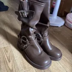 ブラウン ロングブーツ ベルトデザインのサムネイル