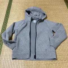 UNIQLO フード付きジップアップジャケット 140